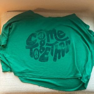 Green come to earth sweatshirt💚